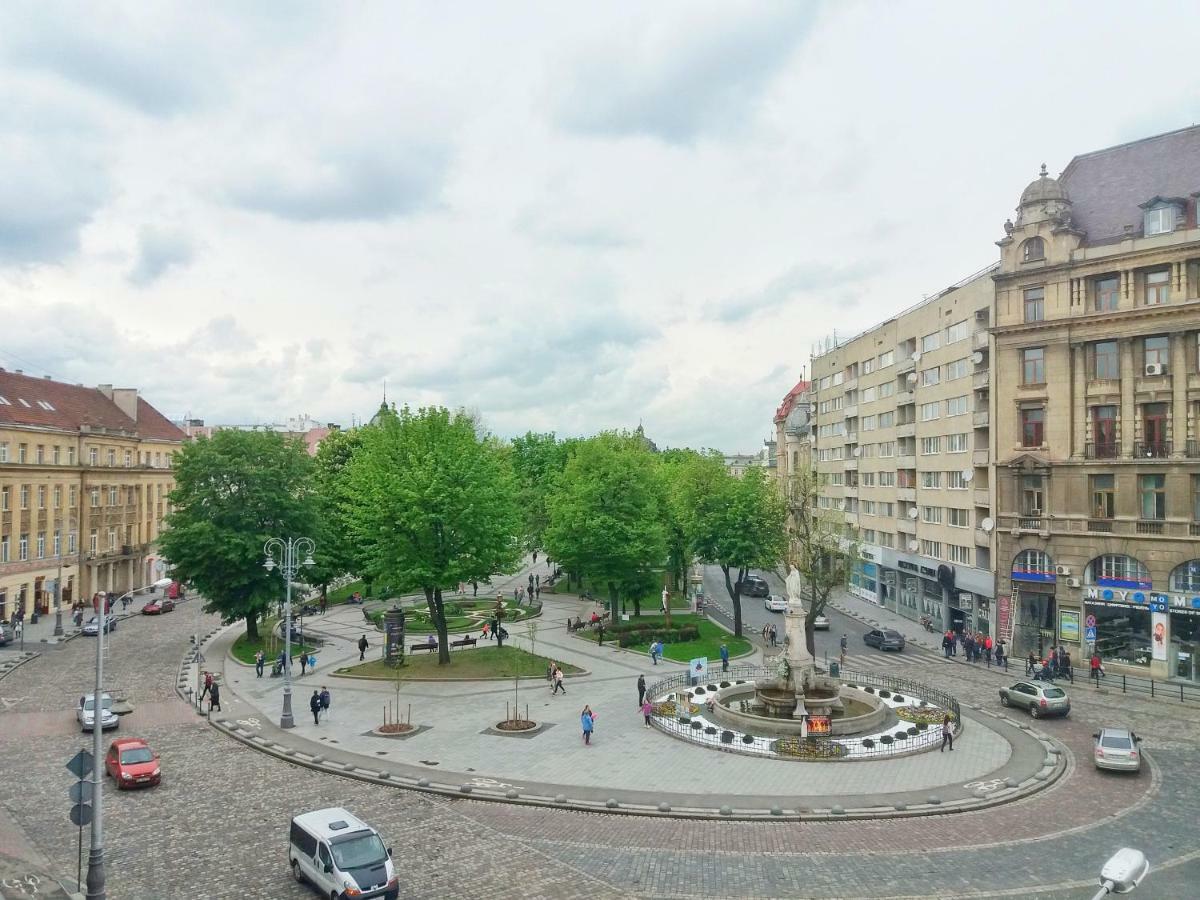 Квартира В Центрі Львова Вулиця Міцкевича 5, Простора З Гарним Видом На Місто エクステリア 写真